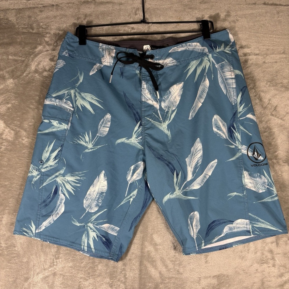 Volcom Swim Trunks Men's 33 Aqua Palm Board Shorts Beach Coastal Surfer Classic